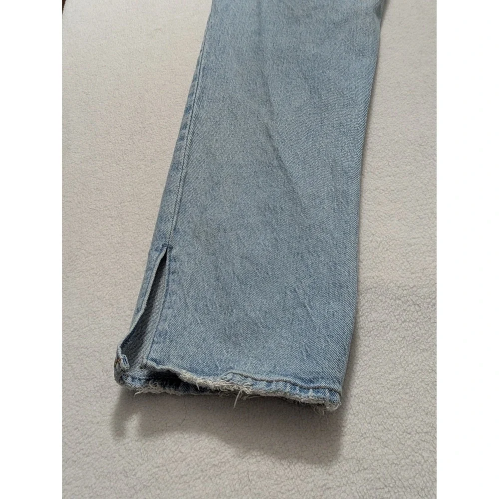 Abercrombie Curve Love Mid Rise 90s Straight Jean Size 26 6 Split Hem Light Wash